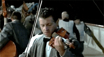 violoniste-seo image représentant un violoniste qui joue sa partition seo